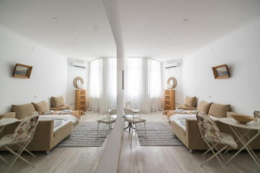 Cozy Seaside Studio in Batumi By Wehost